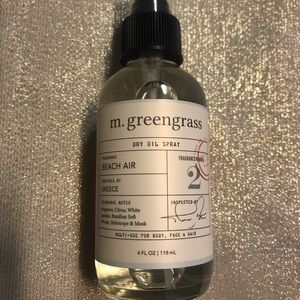 M. Greengrass Dry oil spray